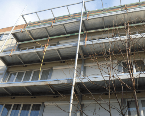 profilés LEWIS® - Réhabilitation de logements (création de balcons) à Athis-Mons